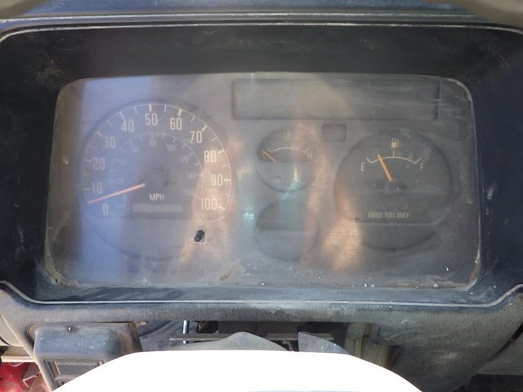 2004-isuzu-nqr-image-24