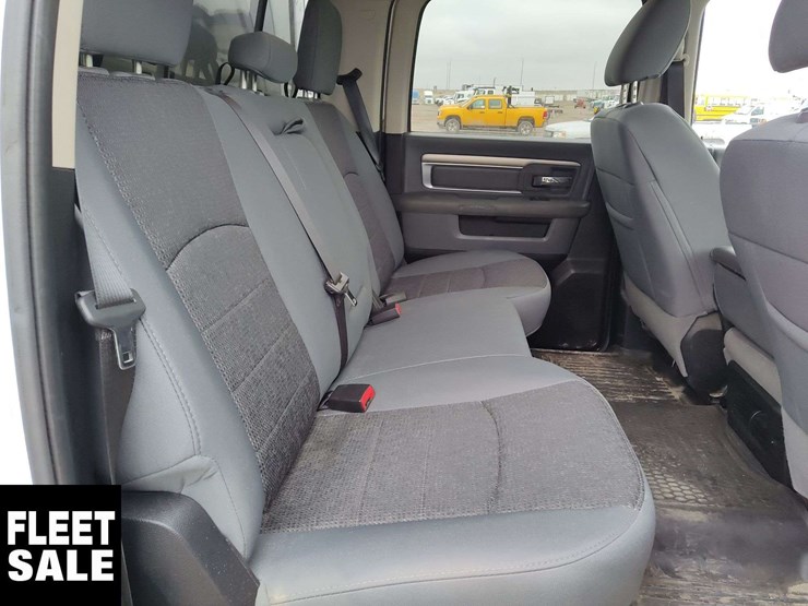 2016-dodge-2500-image-16