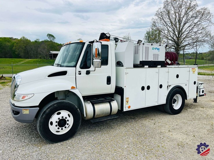 2015-international-durastar-4300-image-1