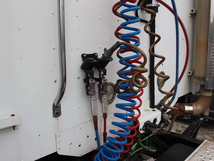 2015-freightliner-columbia-tractor-glider-2015-freightliner-columbia-3alxa7005fdgh5950-mileage:-image-61