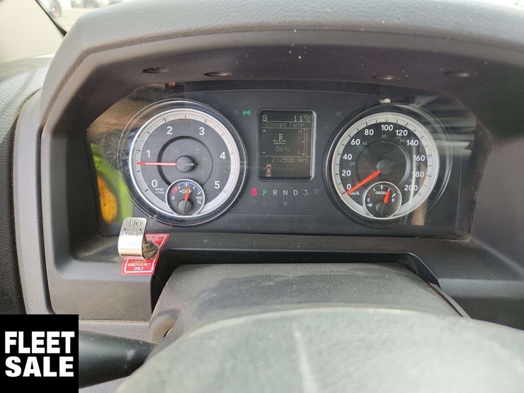 2015-ram-3500-slt-image-19