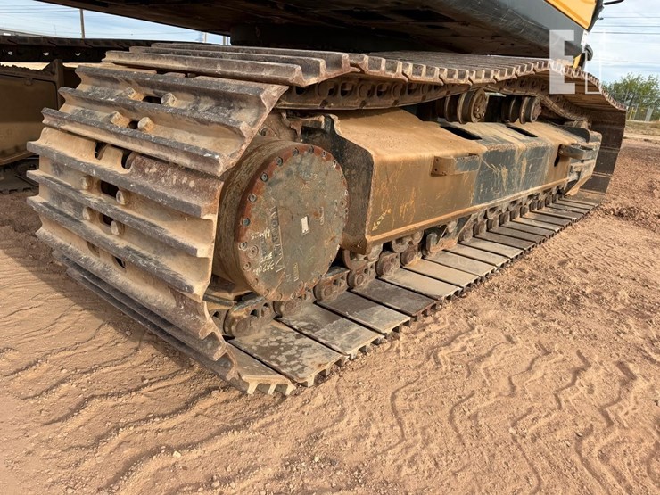 2017-hyundai-hx300l-image-18