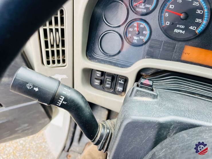 2015-international-durastar-4300-image-108