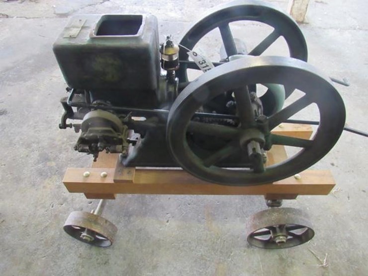 hercules-1.5hp-hit-&-miss-w/-cart-image-1