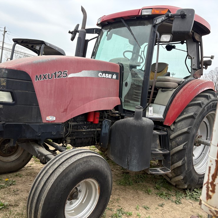 Case MXU125 Tractor