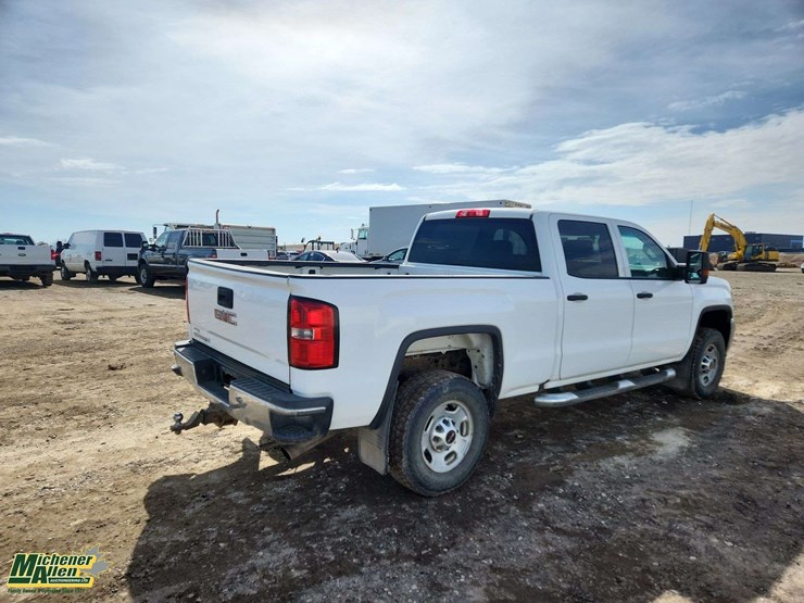 2016-gmc-sierra-2500hd-image-3