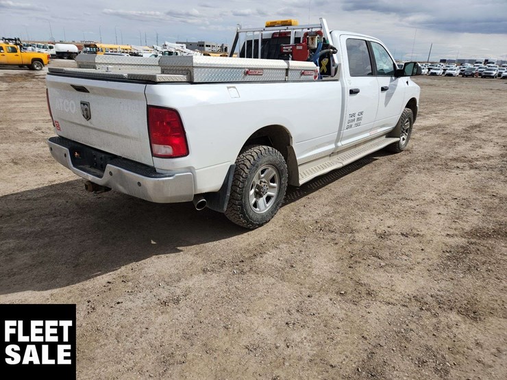 2015-ram-3500-slt-image-5