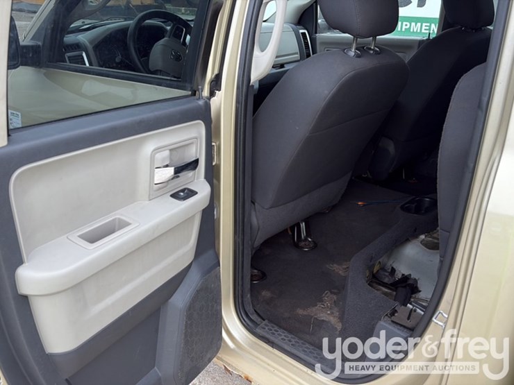 2011-dodge-ram-1500-image-12