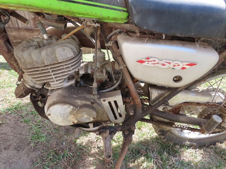 1971-suzuki-ts250-motorcycle-image-6