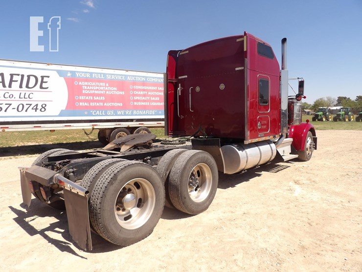 2005-kenworth-w900l-image-7