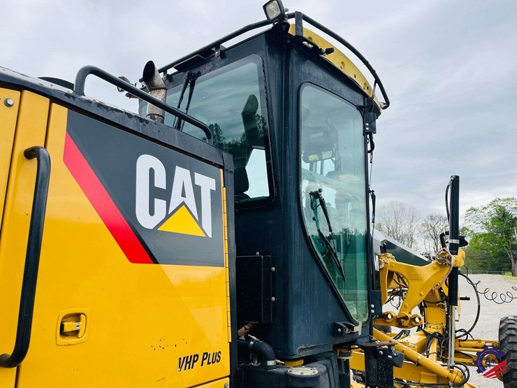 2010-caterpillar-120m-image-76