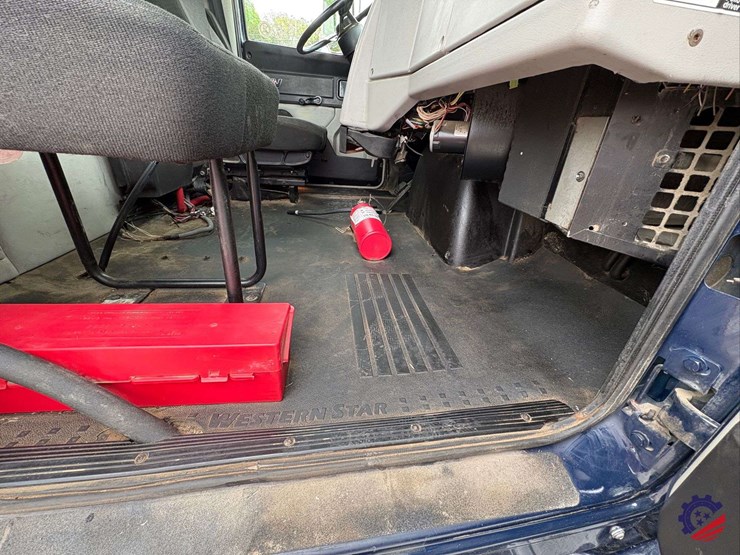 2019-western-star-4700-image-76