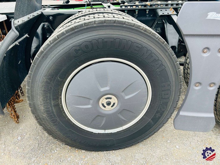 2024-international-lt62f-t/a-truck-tractor-image-37