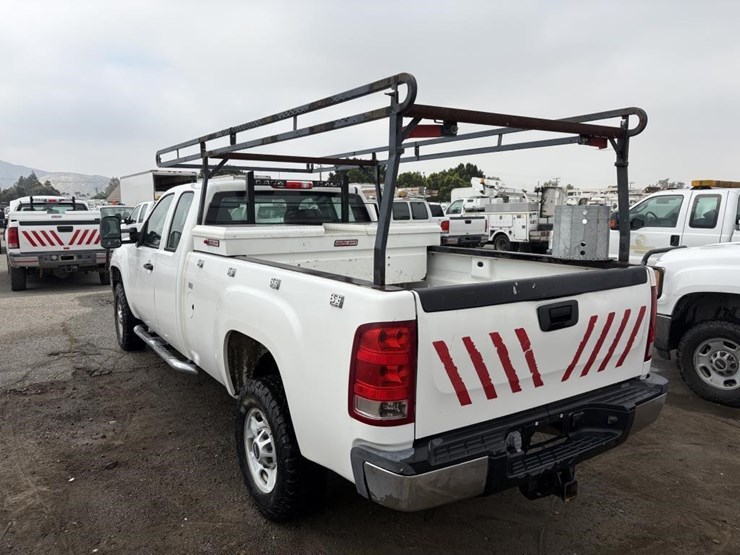 2012-gmc-sierra-2500-image-4