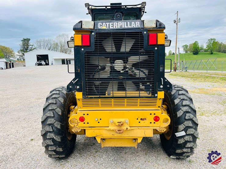 2010-caterpillar-120m-image-4