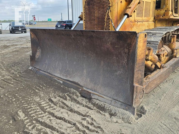 1982-caterpillar-d6d-image-9