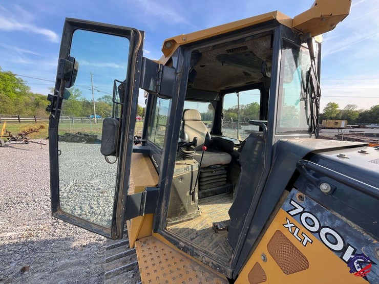 2017-deere-700k-xlt-image-51