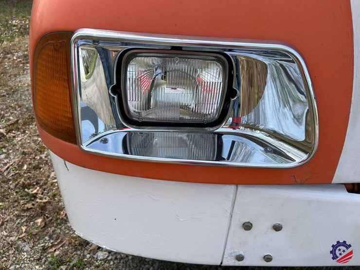 2005-kenworth-t300-image-18