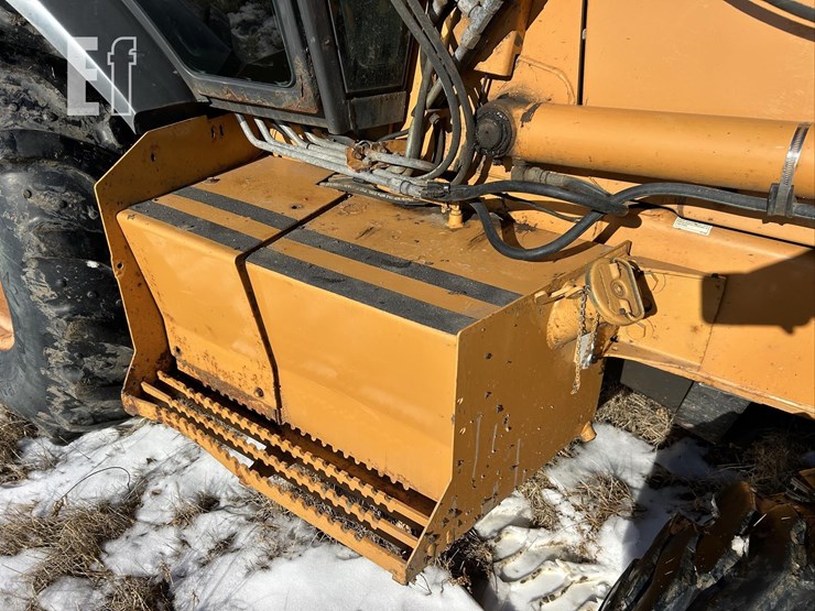 2000-case-570m-xt-image-23