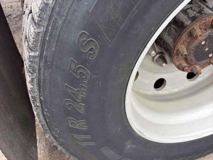 2001-kenworth-t800-image-6