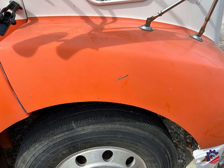 2005-kenworth-t300-image-53