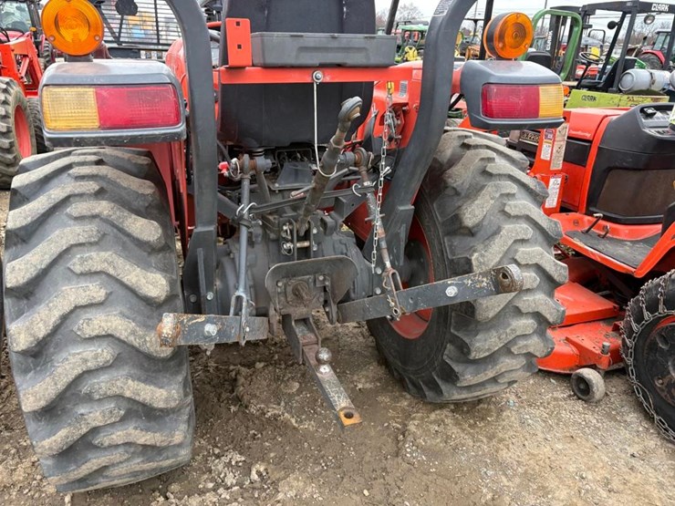 kubota-l3301-image-11