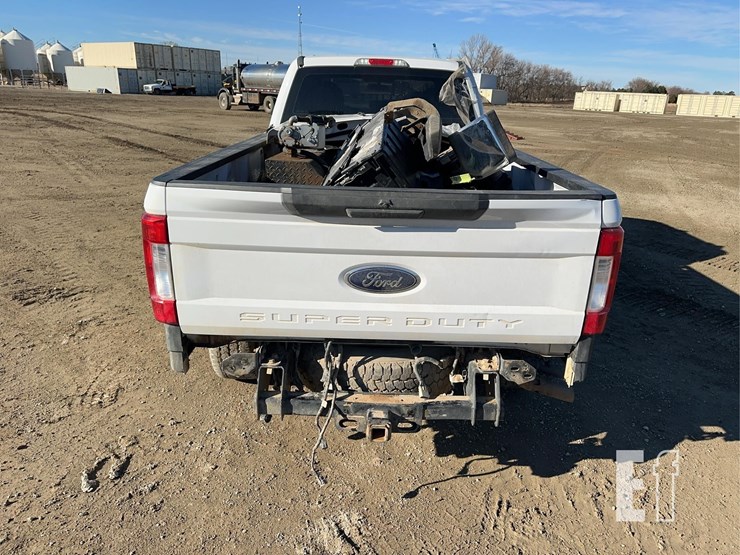 2018-ford-f350-image-12