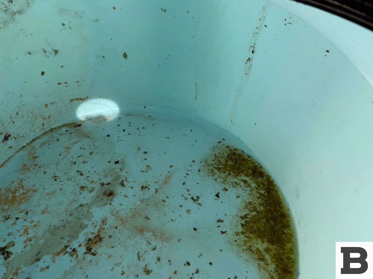 1550-gallon-round-poly-fertilizer-tank-image-6