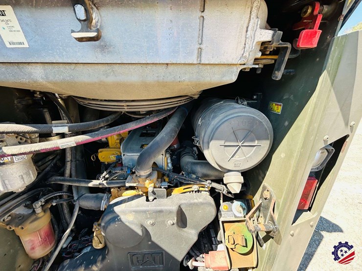 2018-caterpillar-299d2-image-15