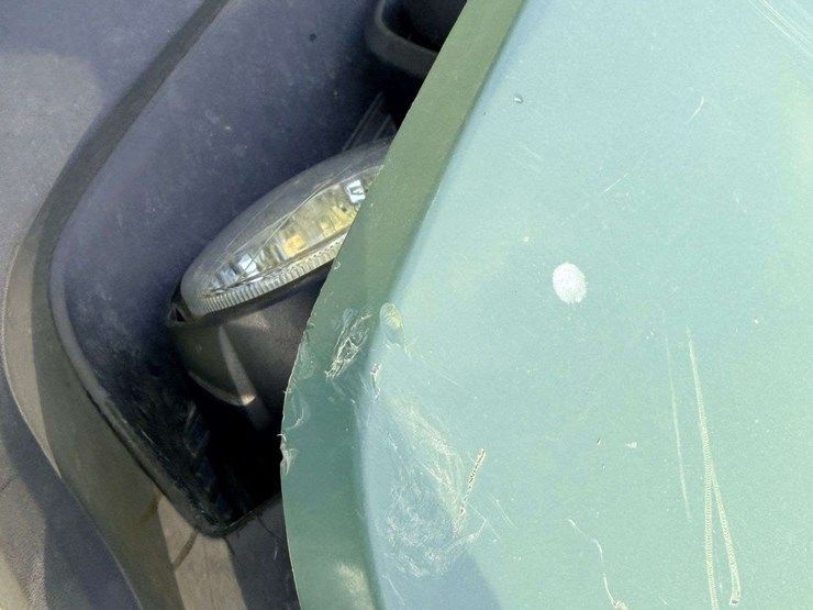 2019-john-deere-gator-xuv-835m-image-54