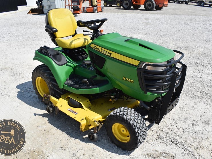 2013-john-deere-x730-image-9