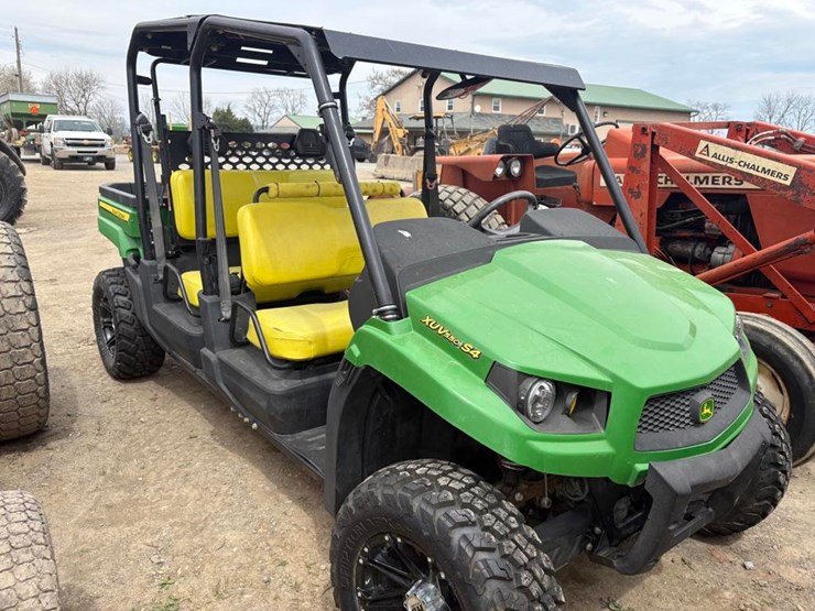 john-deere-gator-image-1