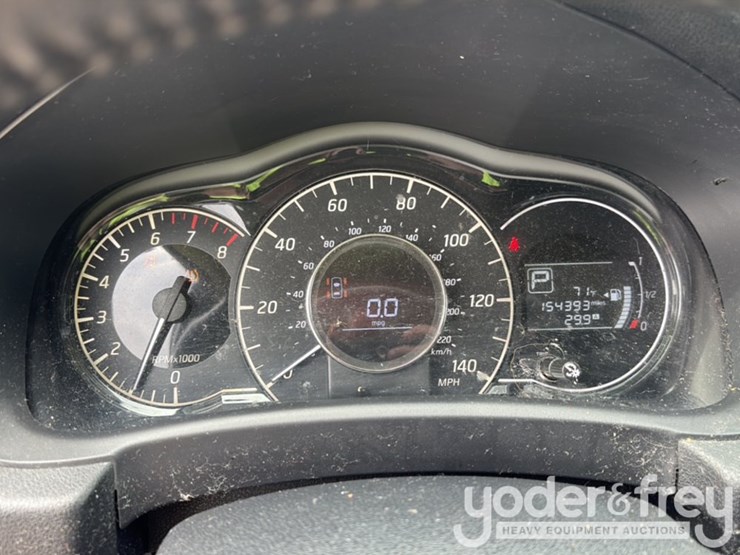 2015-nissan-versa-image-35