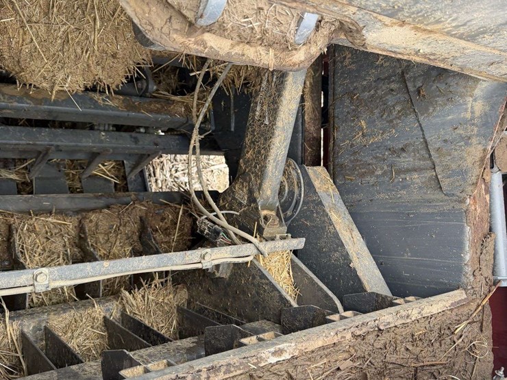 2007-massey-ferguson-2170-image-40