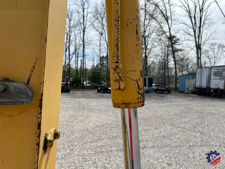 2009-komatsu-pc88mr-8-image-53