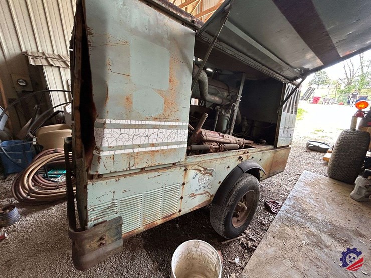 leroi-towable-air-compressor-image-40