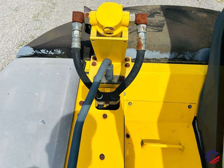 2008-komatsu-pc78mr-6-image-65