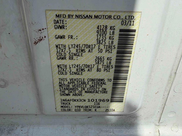 2012-nissan-nv2500-image-15