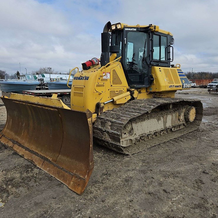 2017 KOMATSU D61PX-24