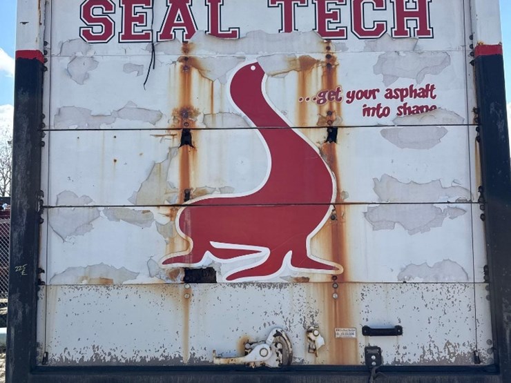 2008-mitsubishi-fuso-fe84d-image-3