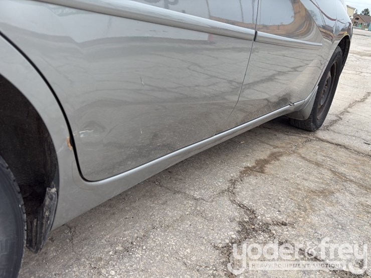 2015-nissan-versa-image-22