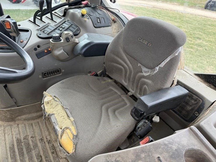 2014-case-ih-mx140-mfwd-tractor-image-22