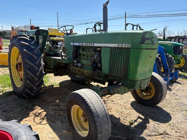 john-deere-2840-image-5