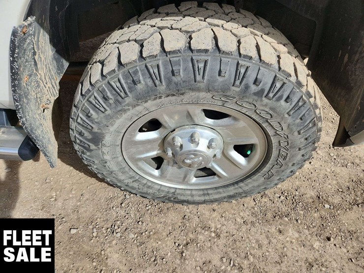 2017-dodge-2500-image-12