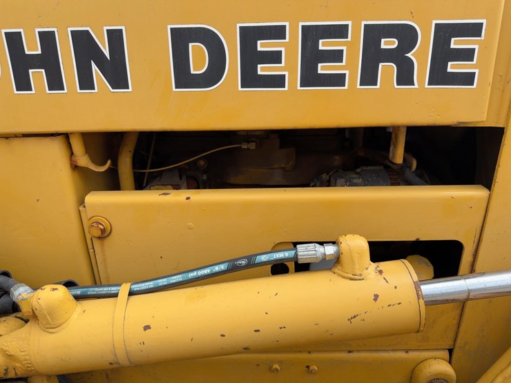 1983-deere-350c-image-12