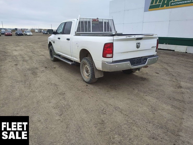 2017-dodge-2500-image-3