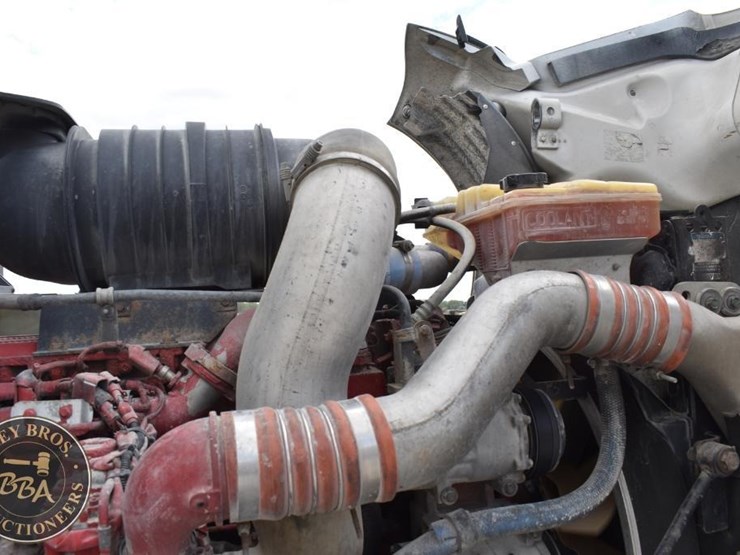 2013-kenworth-t660-image-24