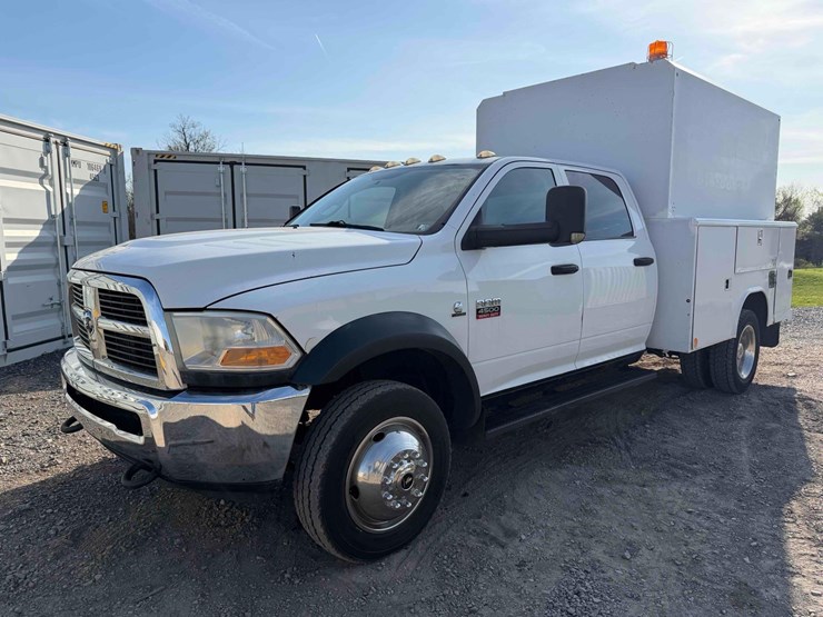 2011-ram-4500-utility-body-image-1