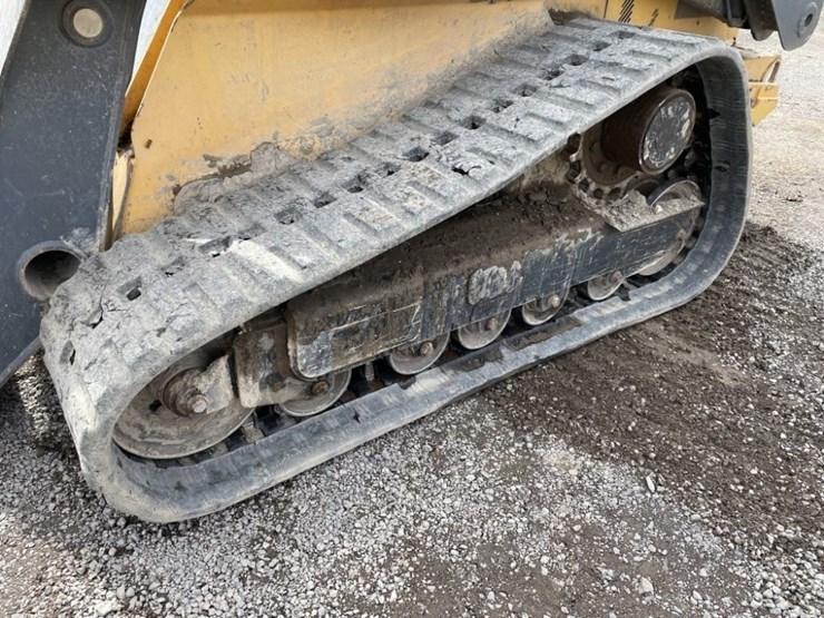 2013-deere-333e-image-9