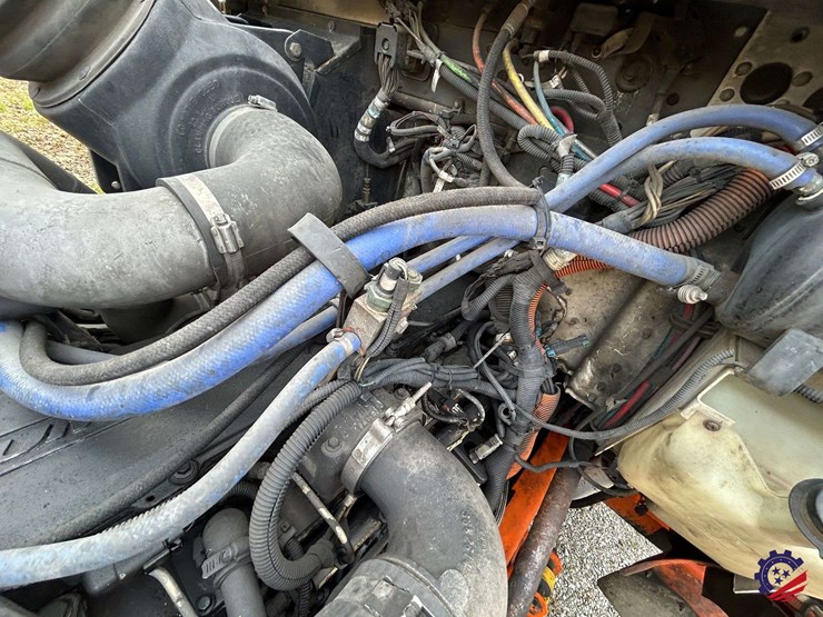 2005-kenworth-t300-image-99